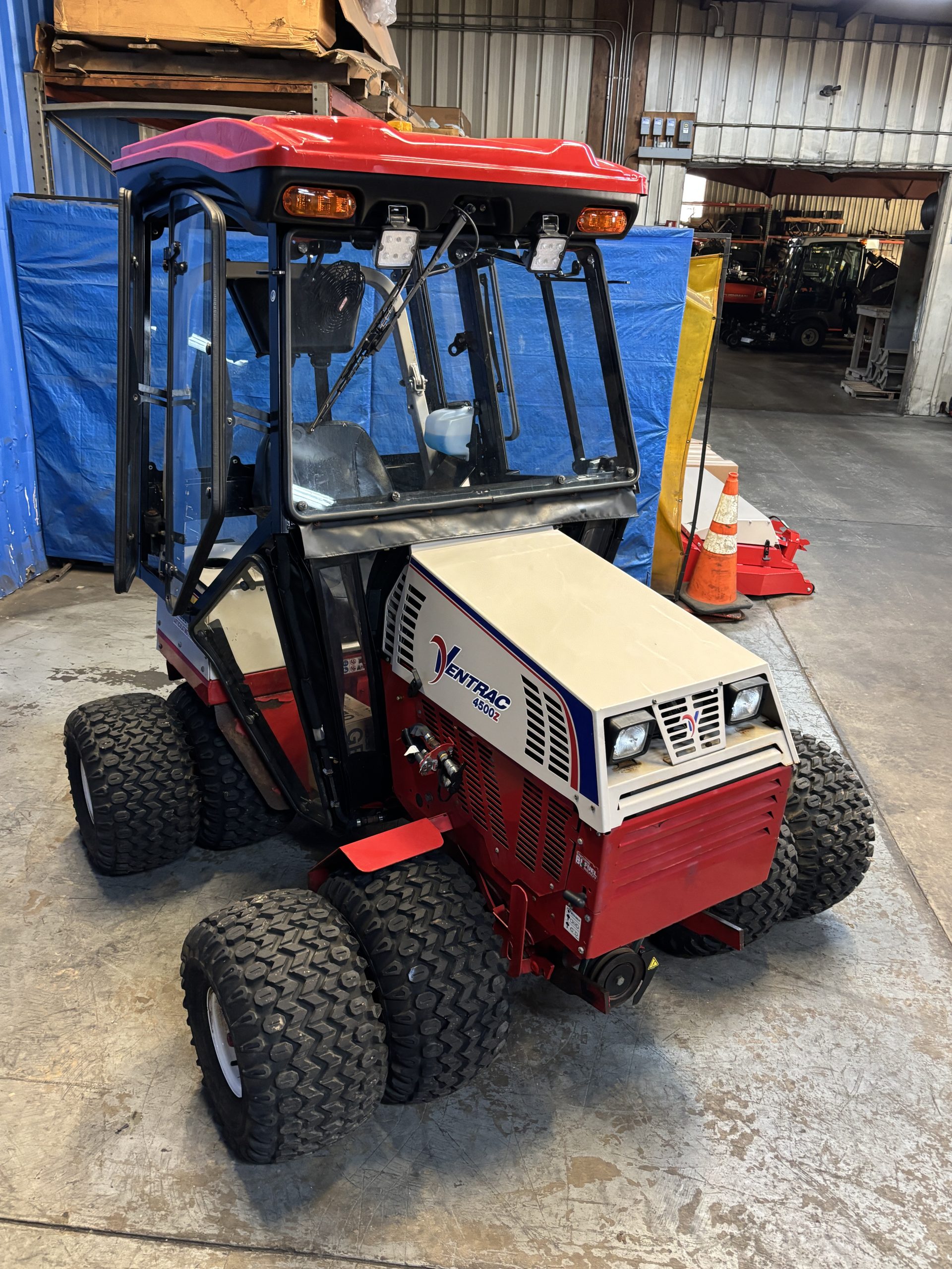 Ventrac 4500Z tractor with cab - Image 3