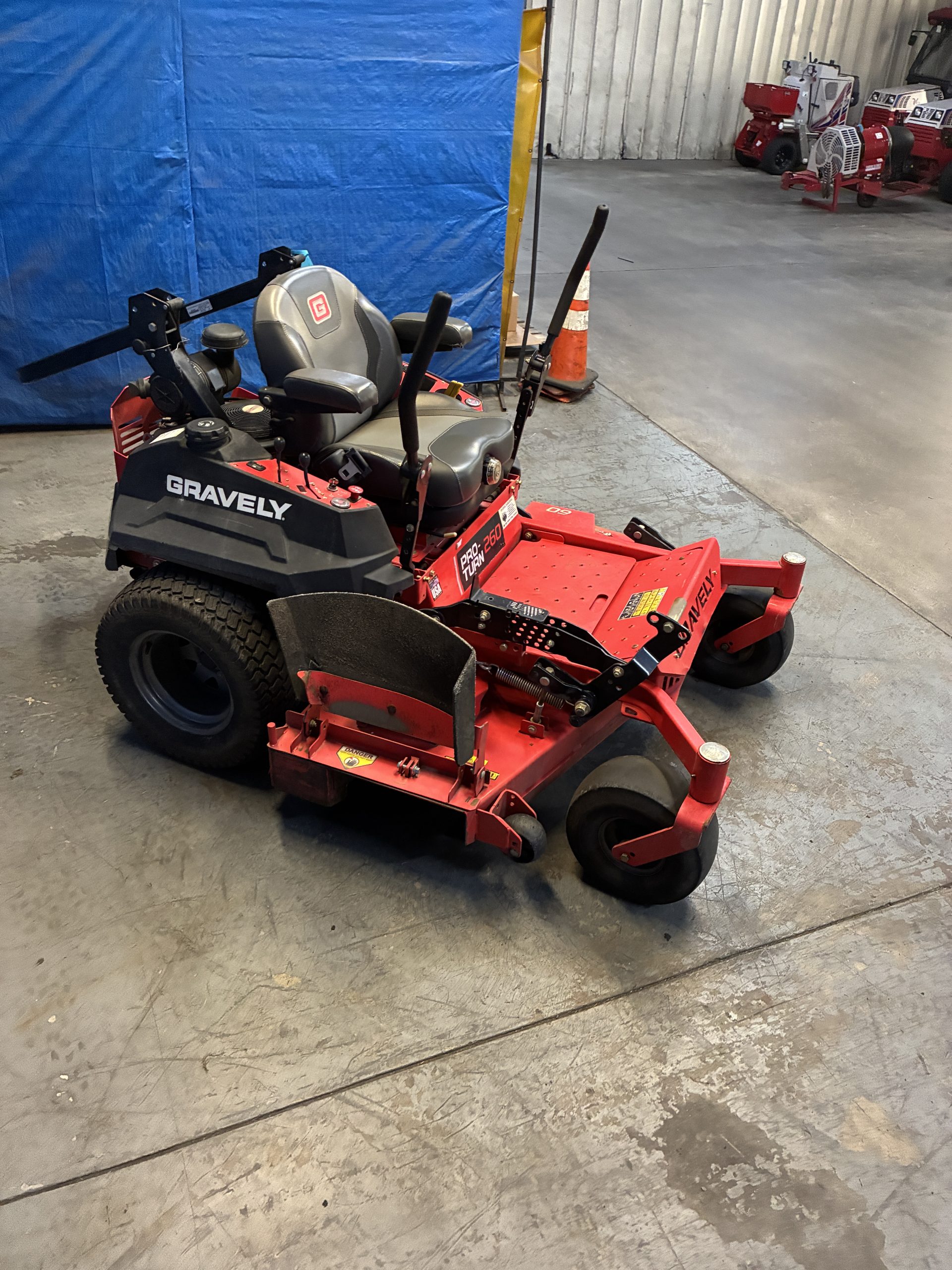 Gravely Pro-Turn 260 - 27 hp Kawasaki FX850 V-Twin, w/ 60" - Image 3