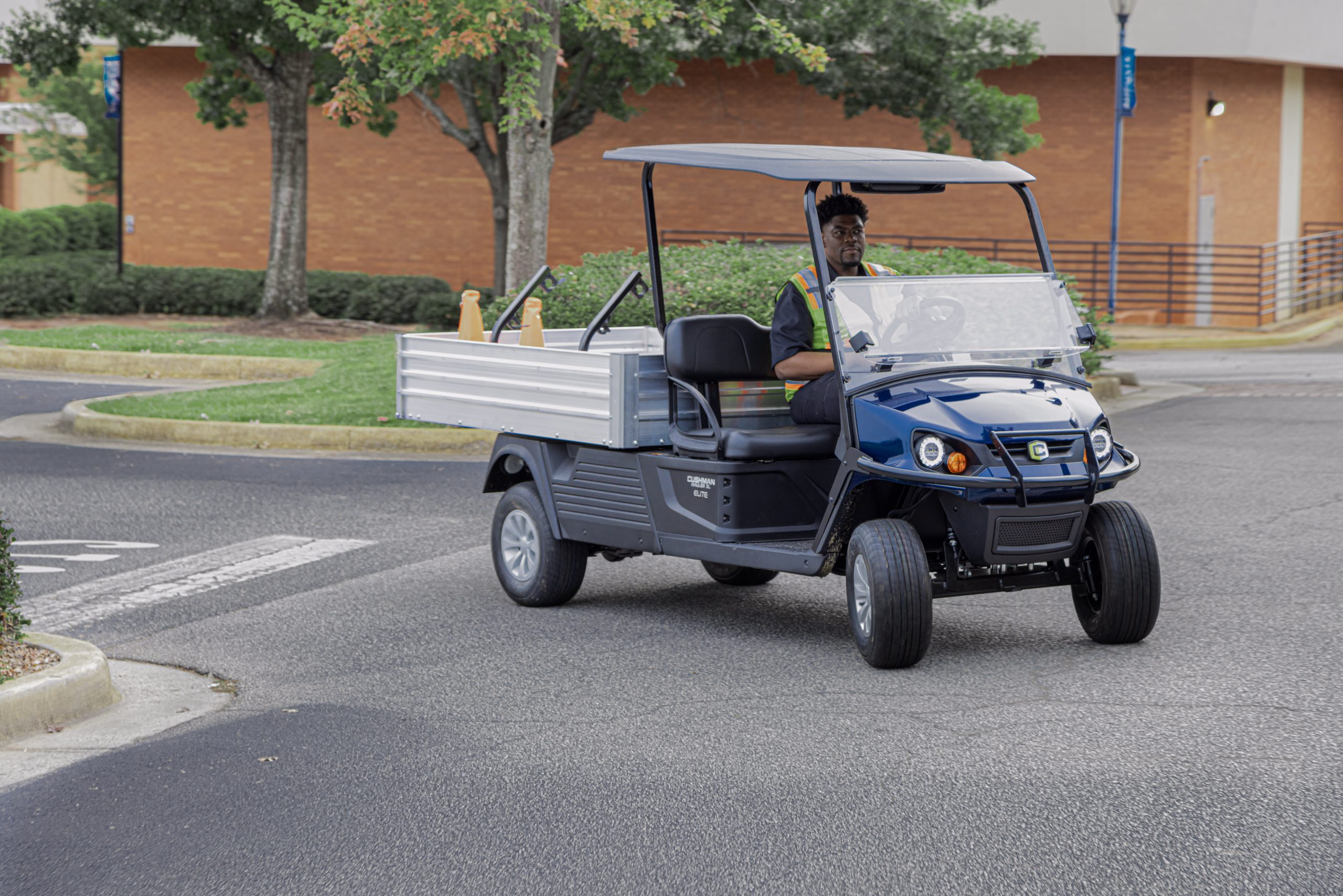 Cushman Hauler XL EliTE Street-Legal LSV - Image 5