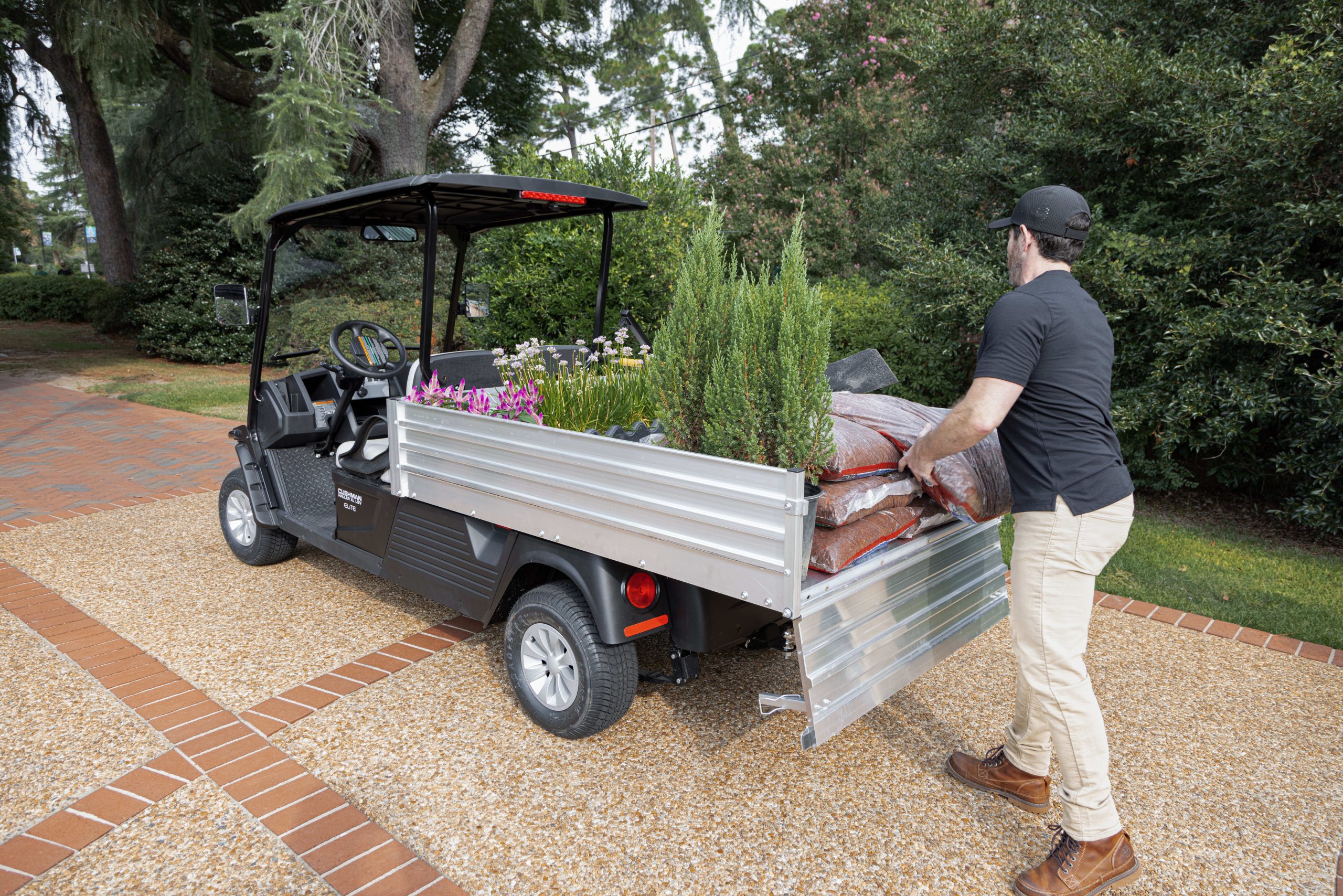 Cushman Hauler XL EliTE Street-Legal LSV - Image 12