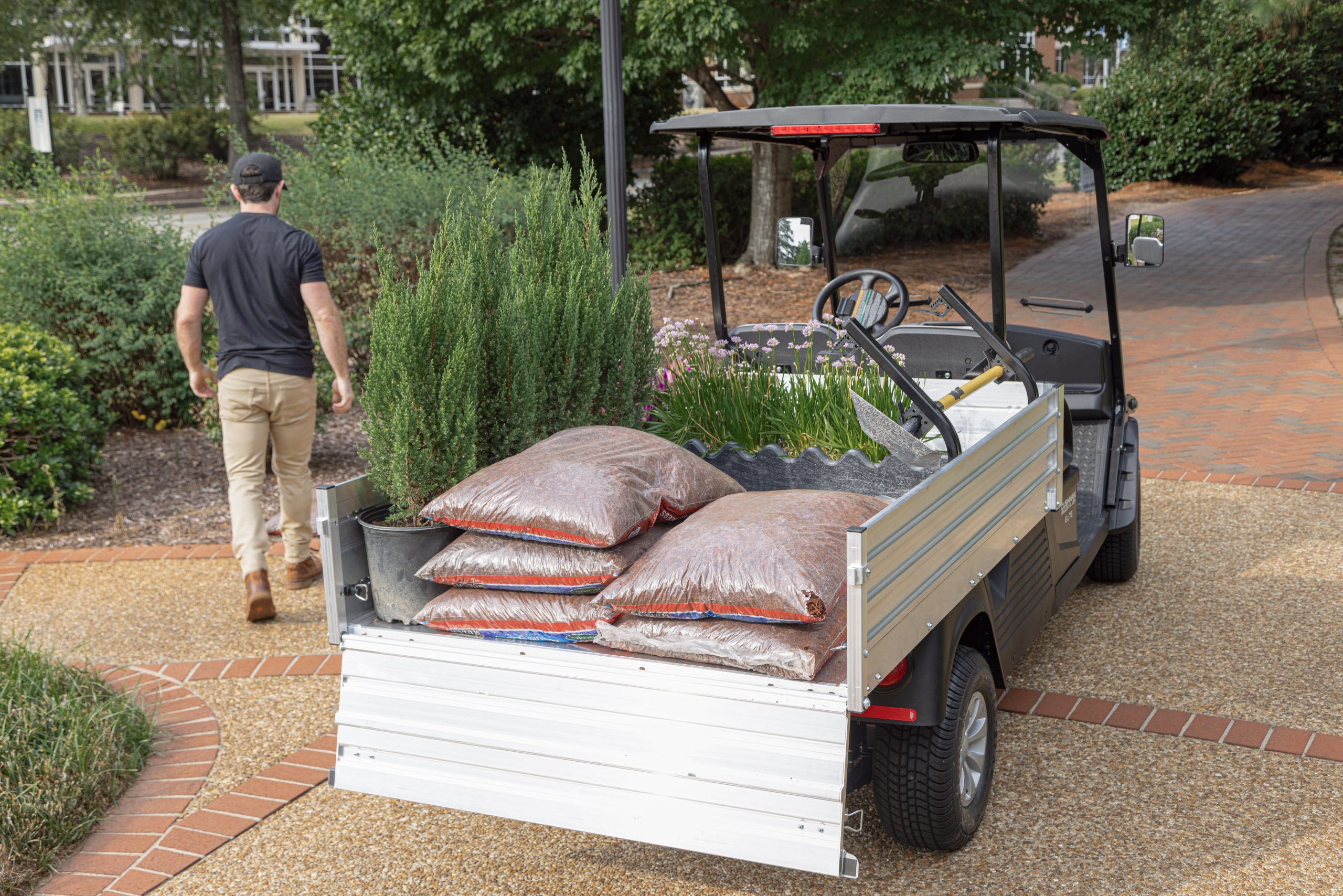Cushman Hauler XL EliTE Street-Legal LSV - Image 8