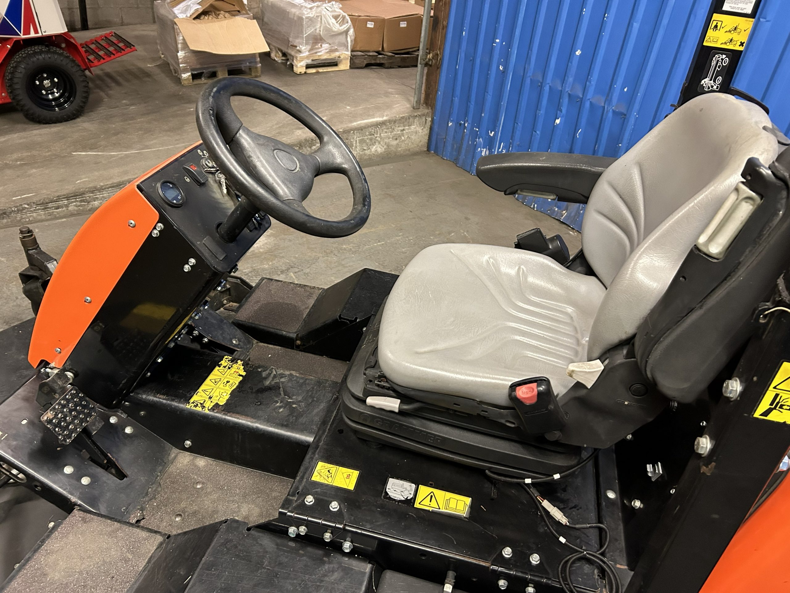 Jacobsen Turfcat 2WD Outfront Rotary Mower - Image 6