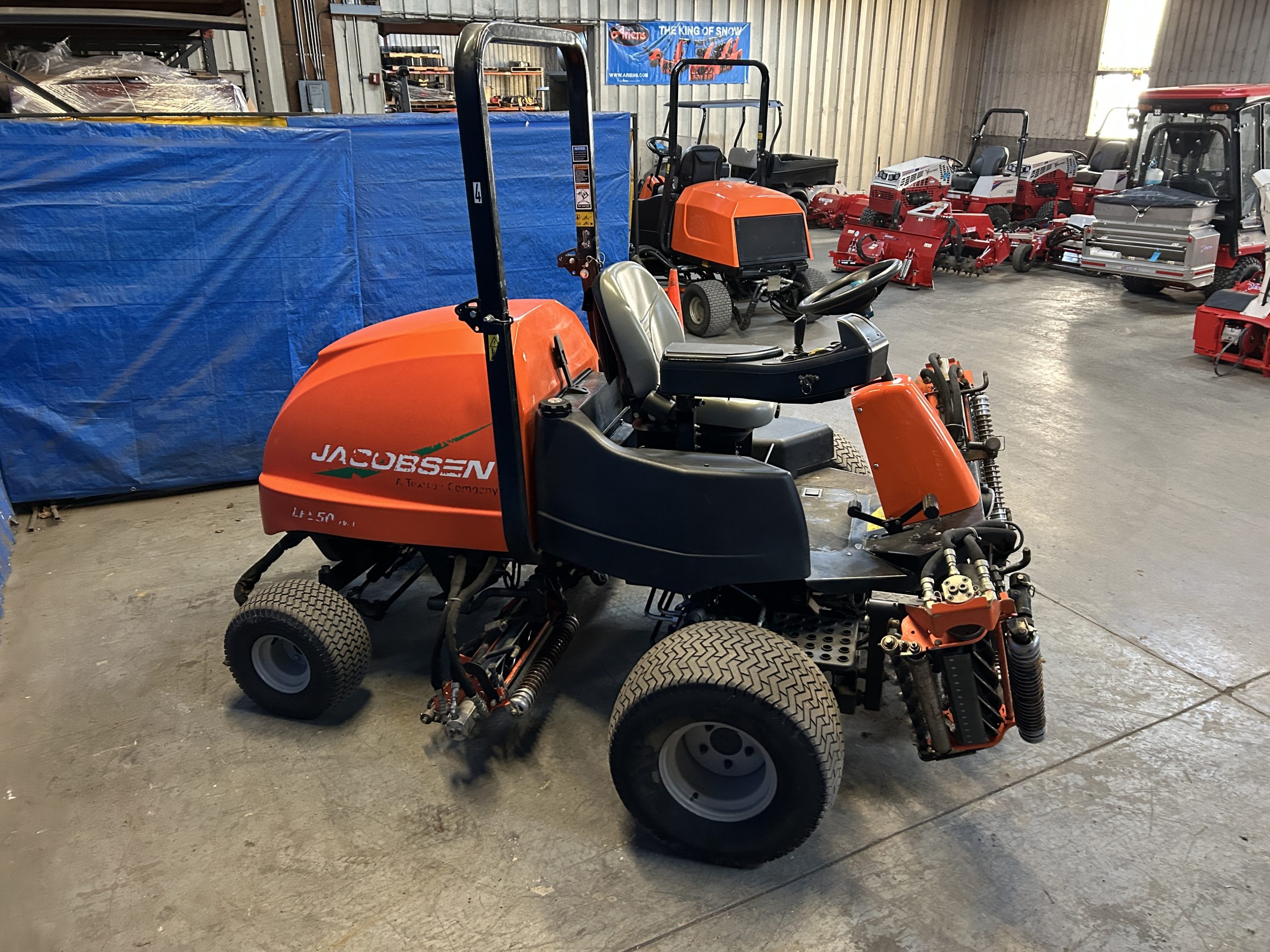 Jacobsen LF550 4wd fairway mower - Image 7
