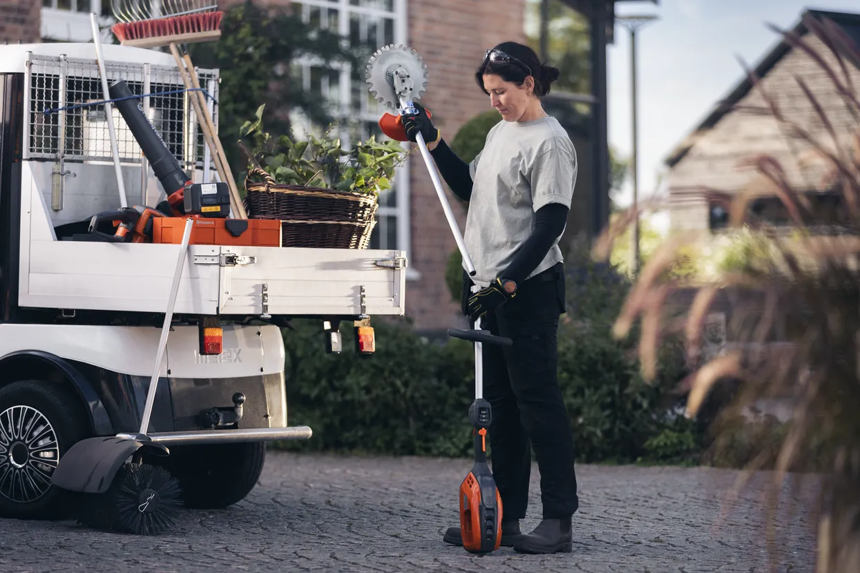 Husqvarna 525iLK powerhead (tool only) Battery Powered - Image 3