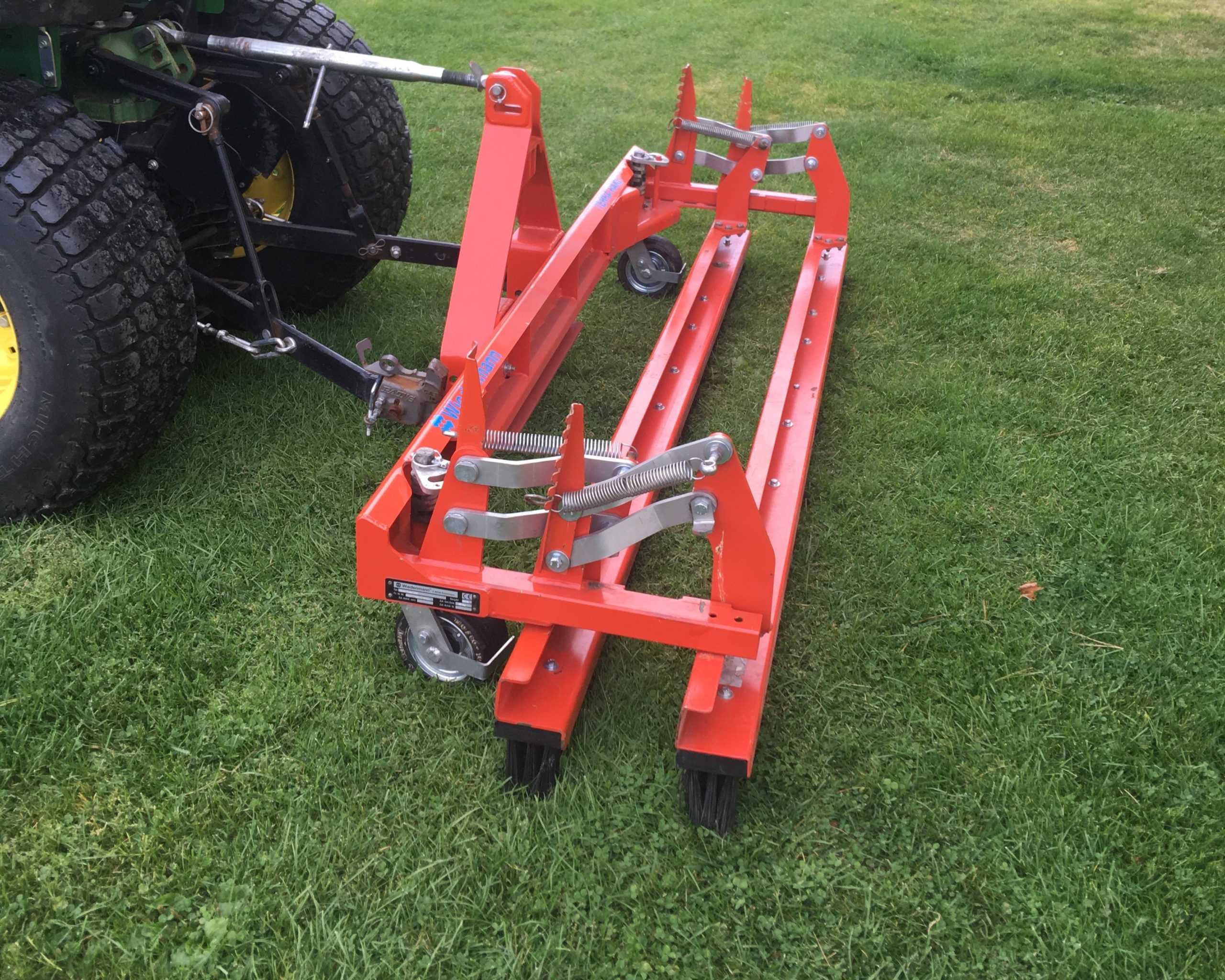 Wiedenmann Terra Floating Brush - Slitting, spiking, aerating