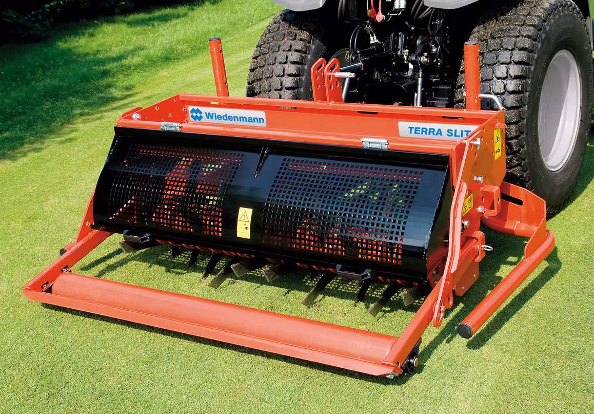 Wiedenmann Terra Slit - Slitting, spiking, aerating