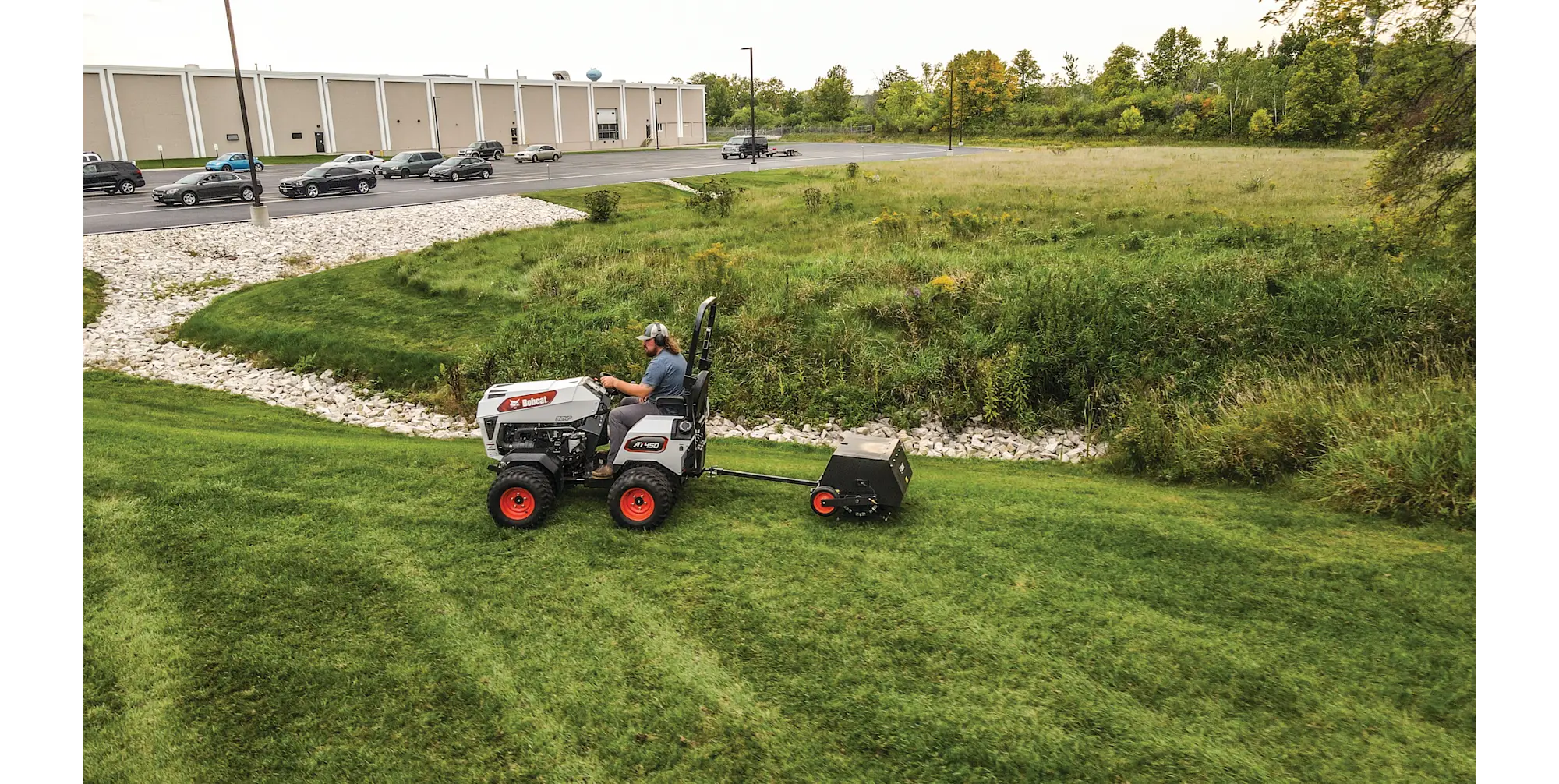 Bobcat AE36 Tow-Behind Aerator - Image 3